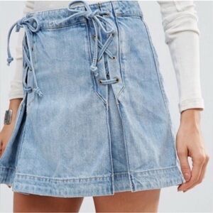 🌸 Free People | Lace Up Pleated Denim Mini Skirt | Size 4